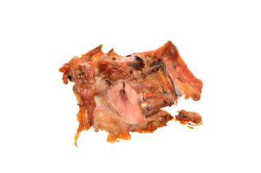 Beyaz arkaplanda izole edilmiş çiğ et