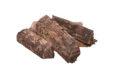 Beyaz arkaplanda yakacak odun