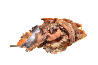 Beyaz arkaplanda izole edilmiş çiğ et