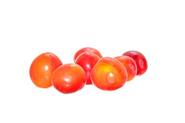 Beyaz arka planda izole edilmiş tatlı kiraz