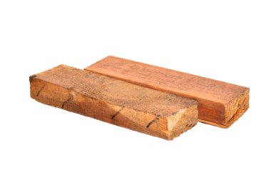 Tahta blok beyaz arkaplanda izole edildi