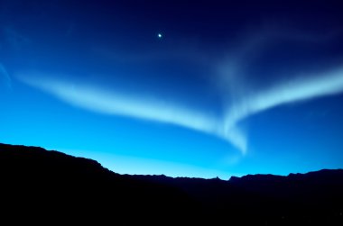 bulutlar ve Kuzey ışıkları