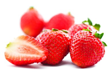 yaprakları ile çilek.