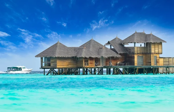Vodní Vila dům v Maledivy — Stock fotografie