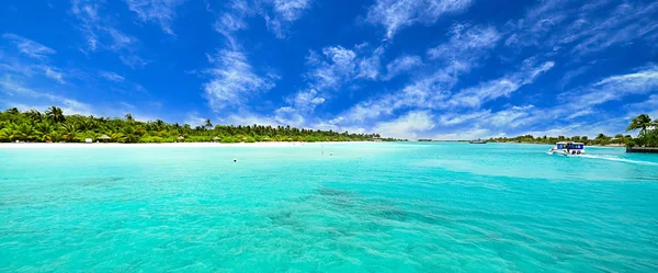 Úžasný ostrov a pláž — Stock fotografie