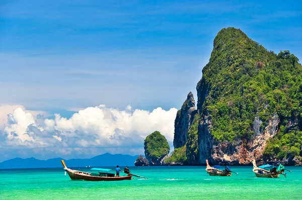 海滩山风景 — 图库照片