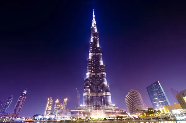 Dubai şehir merkezi ve Uluslararası Dubai Kongre ve Sergi Sarayı — Stok fotoğraf