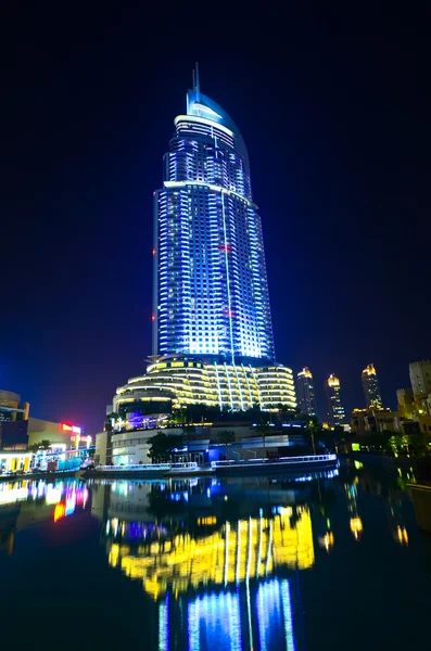 Αντιμετωπίσει το ξενοδοχείο και η λίμνη burj Ντουμπάι — Φωτογραφία Αρχείου