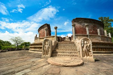sri Lanka'da polonnaruwa şehir kalıntıları