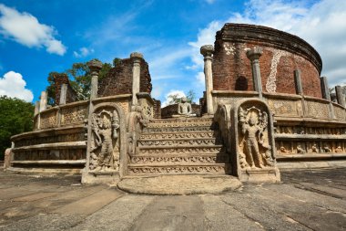 sri Lanka'da polonnaruwa şehir kalıntıları