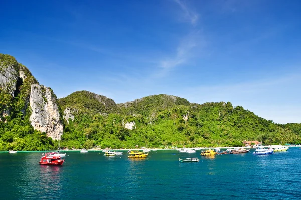 Krásná plážová krajina v Thajsku — Stock fotografie