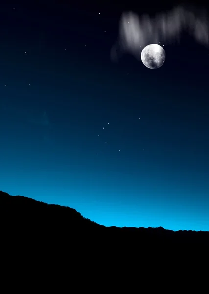Luna llena sobre la montaña —  Fotos de Stock