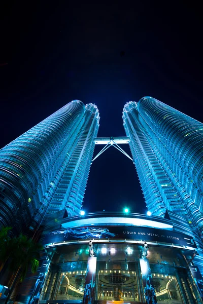 Weergave van de petronas twin towers — Stockfoto