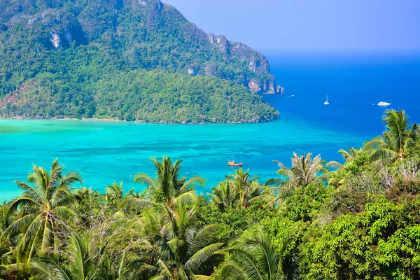 Ostrov Phi phi v Andamanském moři, phuket, krabi, Thajsko — Stock fotografie