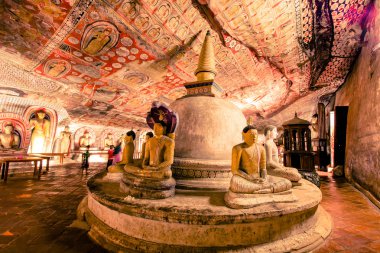 Buda heykelleri dambulla mağara Tapınak