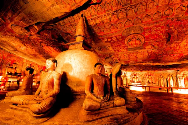 Buddha-Statuen in Dambulla-Höhlentempel — Stockfoto