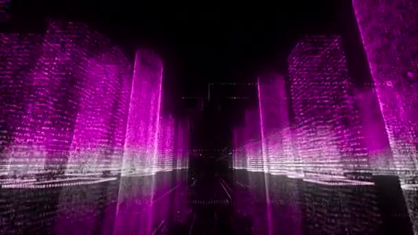 Latanie przez jasny neon cyfrowy model abstrakcyjnego nowoczesnego miasta wykonane z symboli w kolorze fioletowym i białym na czarnym tle. Biznes, połączenia i koncepcja technologii cyfrowych. 3d renderowanie 4k — Wideo stockowe