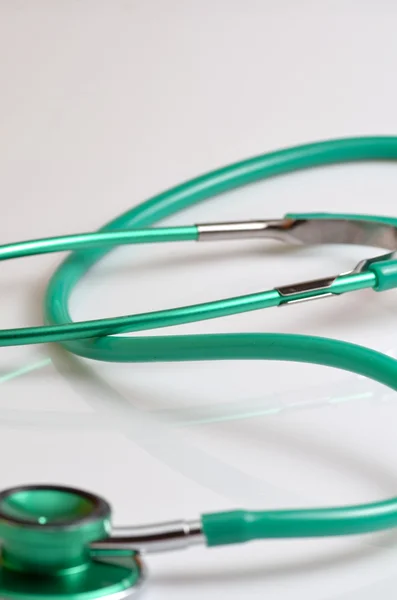 Vertical green stethoscope — Stock Photo, Image