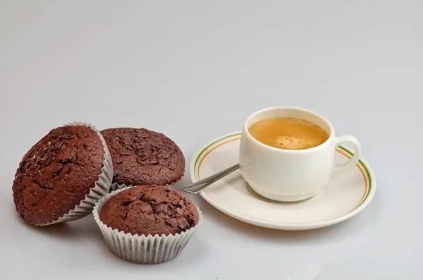 Muffins mit Kaffee — Stockfoto
