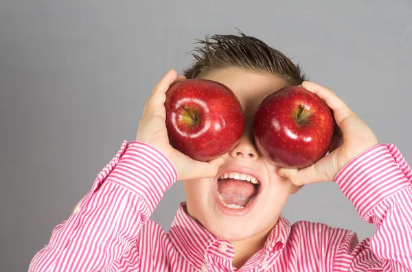 Elma 18 çocuk — Stok fotoğraf