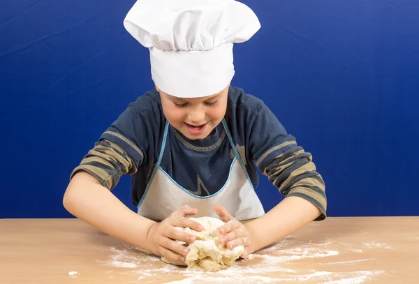 Kneading dough boy 2 — Stock Photo, Image
