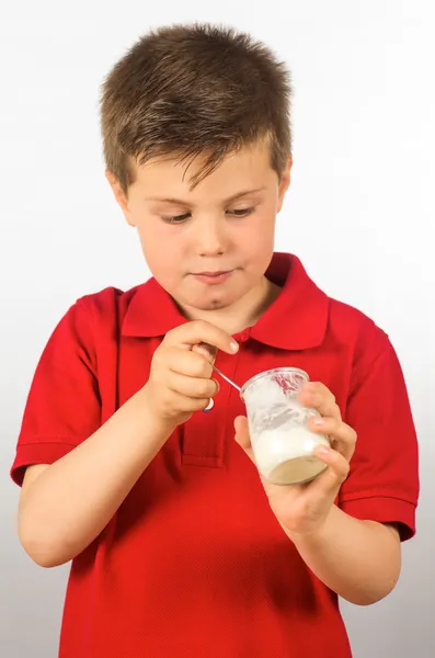 Das Kind des Joghurts 7 — Stockfoto