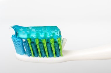Diş macunlu diş fırçası