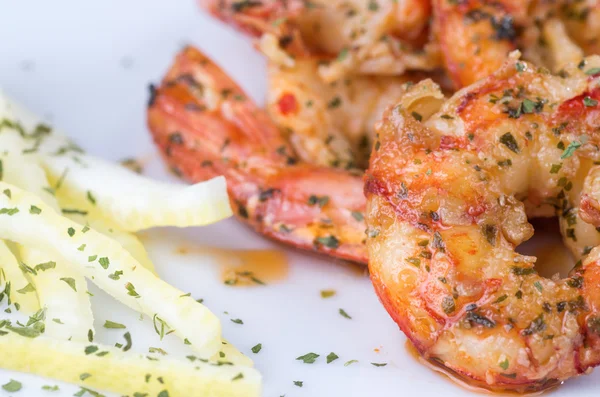 Typical Spanish appetizer with shrimp — Stock Photo, Image