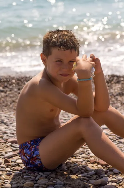 Çocuk 17 plajda eğlenmek — Stok fotoğraf