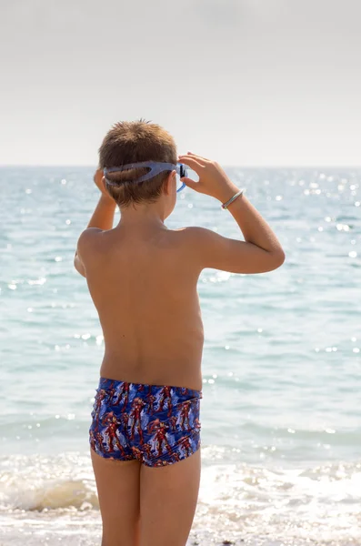 Niño divirtiéndose en la playa 15 — Foto de Stock