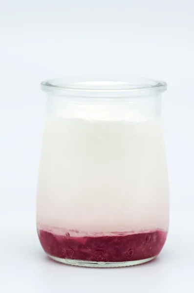 Йогурт Полуниця — стокове фото