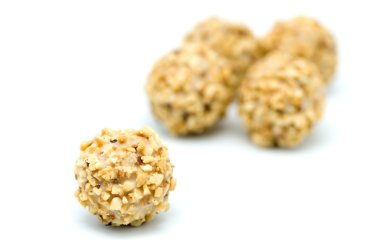 5. bademli çikolatalar