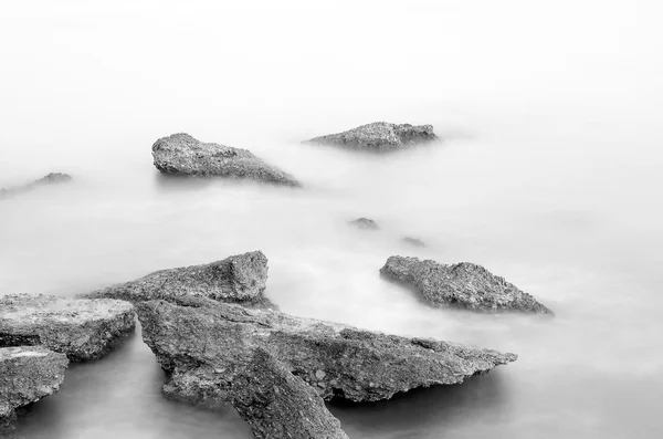 Пляж скалы 3 — стоковое фото