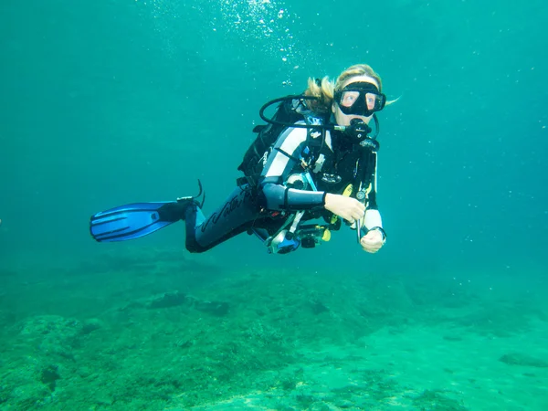 Scuba潜水员 — 图库照片