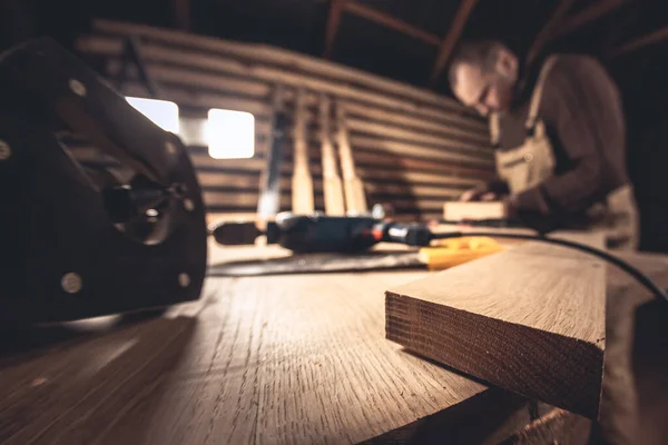Man Makes Wood Products Help Special Tools Portrait Young Carpenter — Stock Photo, Image