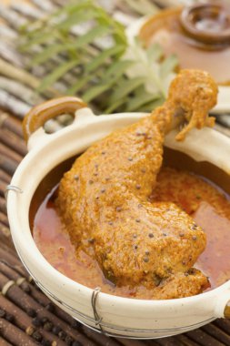 Chicken Curry w Halba Seeds clipart
