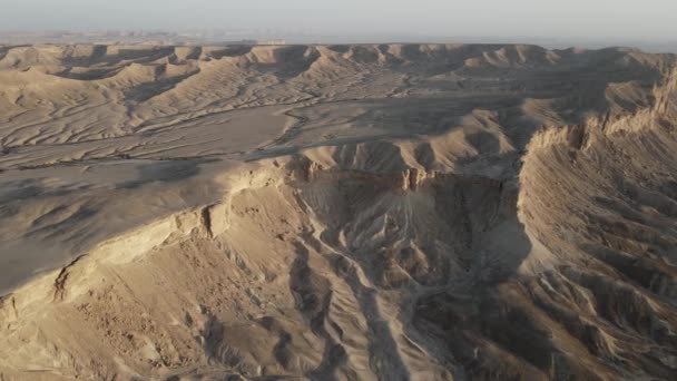 Drone Cámara Vuela Sobre Cornisa Del Mundo Horimlaa Arabia Saudita — Vídeos de Stock