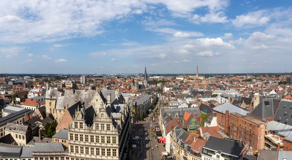 Çan kulesinden Gent 'in havadan panoramik görüntüsü