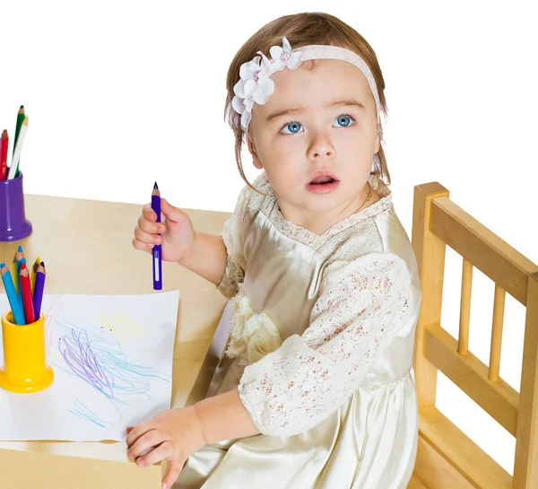 Little girl draws — Stock Photo, Image