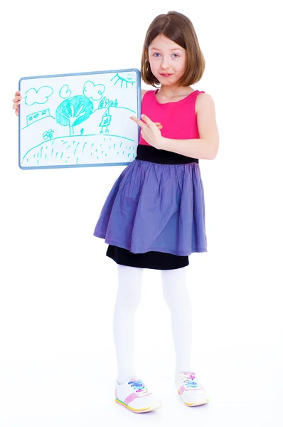 Mädchen zeigt ihre Zeichnung — Stockfoto
