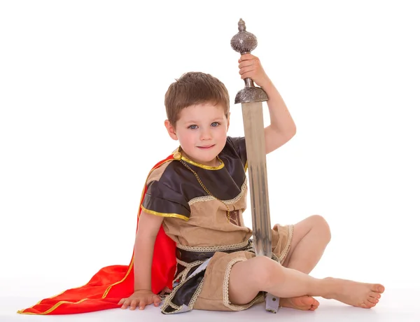 Petit garçon habillé comme un chevalier . — Photo