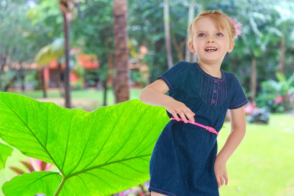 Encantadora menina — Fotografia de Stock