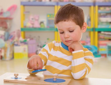 tutkulu küçük çocuk