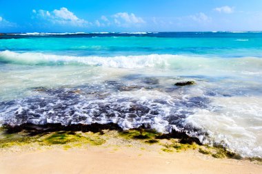 köpük dalgalar sıçramasına