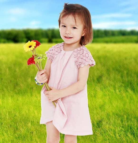 Sweet child having fun outdoor — Stock Photo, Image