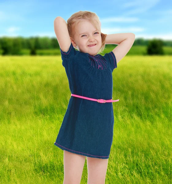 Sweet child having fun outdoor — Stock Photo, Image