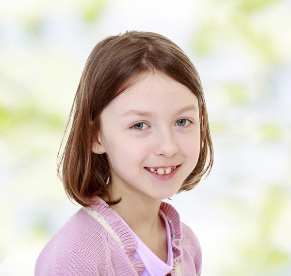 Sorrindo menina encantadora . — Fotografia de Stock