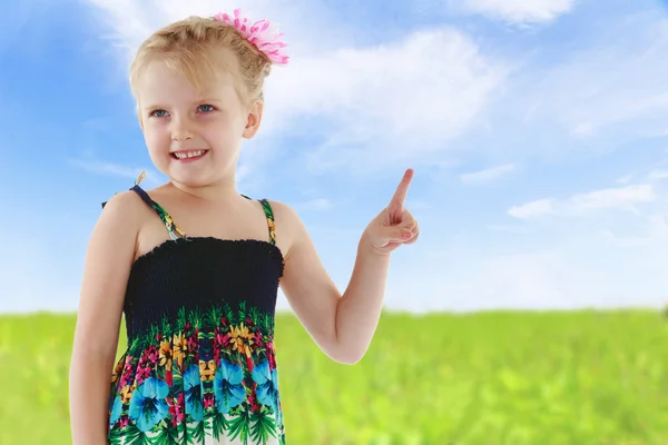 Girl shows thumb. — Stock Photo, Image