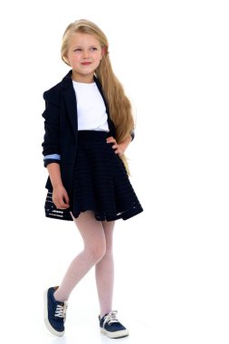 Sevimli kız ilkokul öğrencisi.