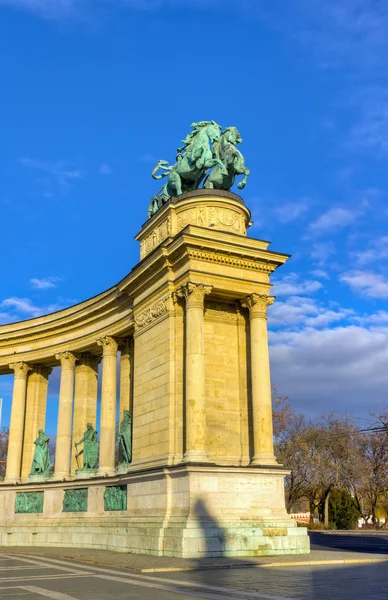 Heroes square, Man with a snake on chariot (symbol of war), Budapest, Hungary — Stock Photo, Image